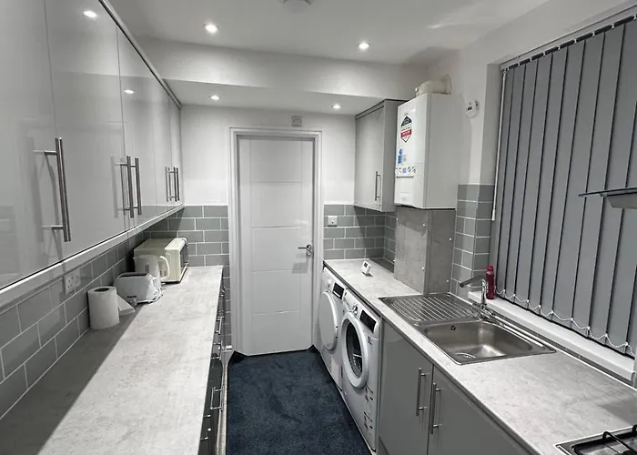 Modern Cozy One Bedroom